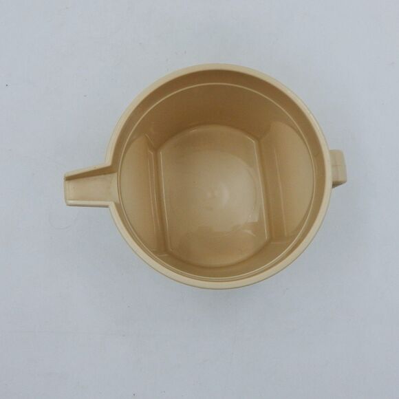 Tupperware Almond Gold Creamer #1414-4 Push Seal Top Pitcher Kitchenware - Picture 12 of 12